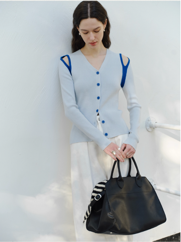 Shoulder Frame Knit - blue & apricot
