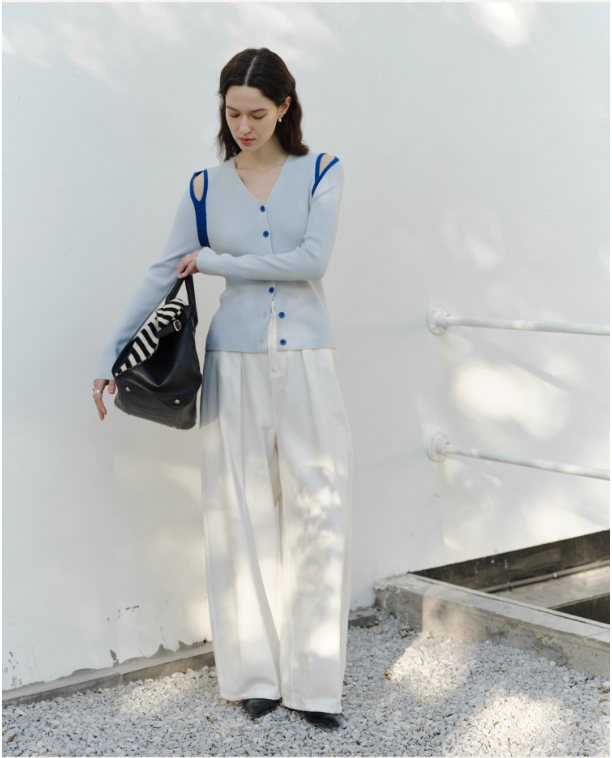 Shoulder Frame Knit - blue & apricot